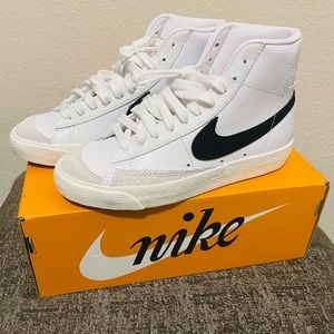 SIZE 5.5 Women Blazer Mid '77 High Top Sneaker NEVER WORN!